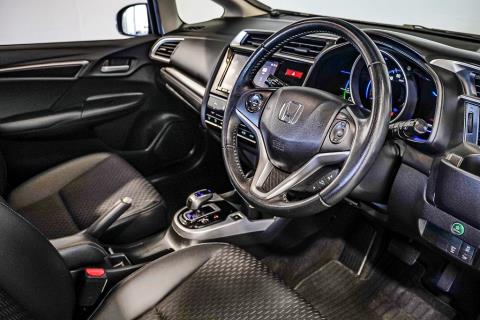 2015 Honda Fit L Hybrid / Jazz - Thumbnail
