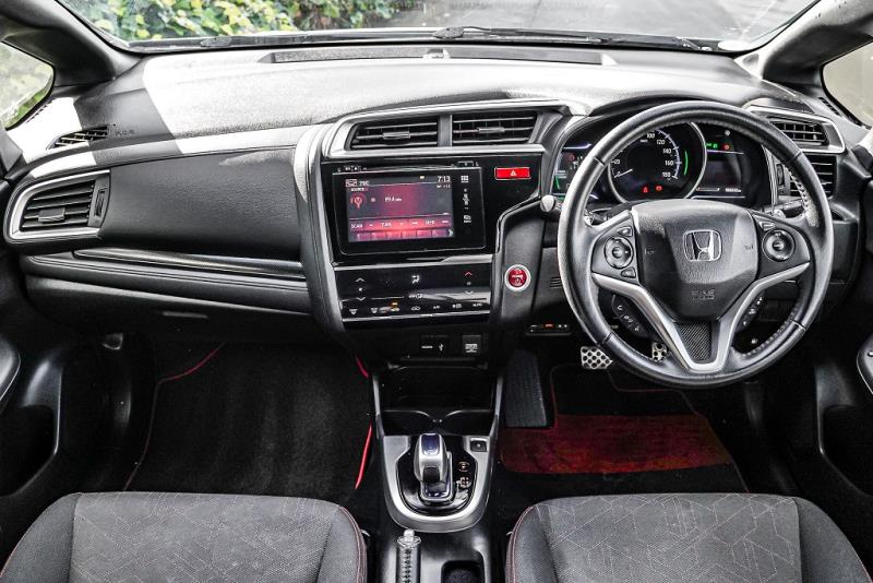 2014 Honda Fit S Hybrid / Jazz RS