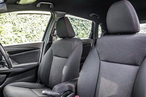 2014 Honda Fit S Hybrid / Jazz RS - Thumbnail