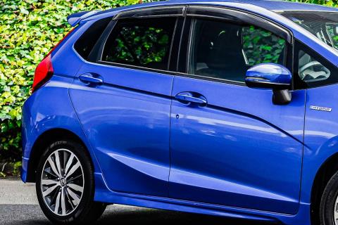 2014 Honda Fit S Hybrid / Jazz RS - Thumbnail