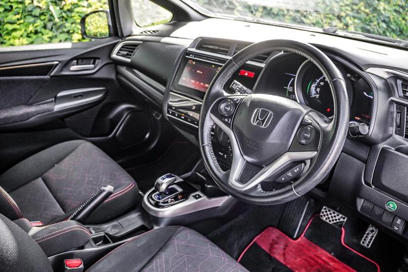 2014 Honda Fit S Hybrid / Jazz RS