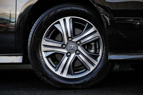 2018 Honda Step Wagon - Thumbnail