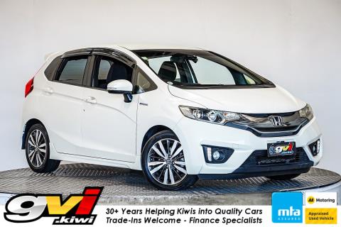 2014 Honda Fit S Hybrid / Jazz RS