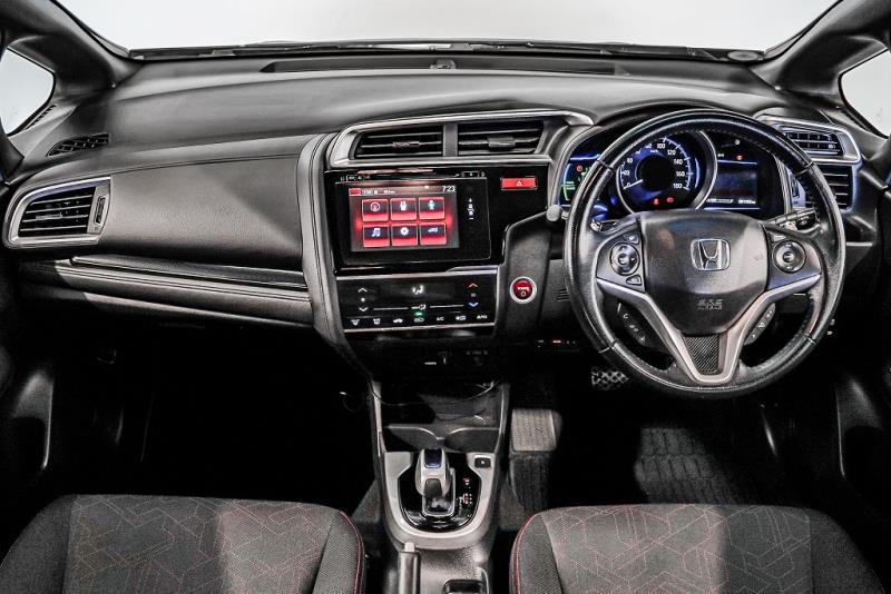 2014 Honda Fit S Hybrid / Jazz RS