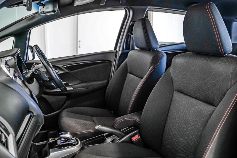2014 Honda Fit S Hybrid / Jazz RS