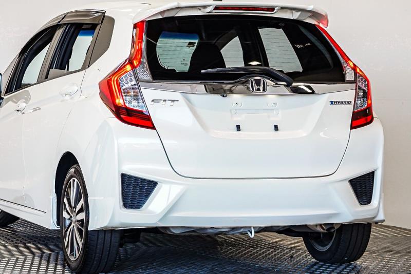 2014 Honda Fit S Hybrid / Jazz RS