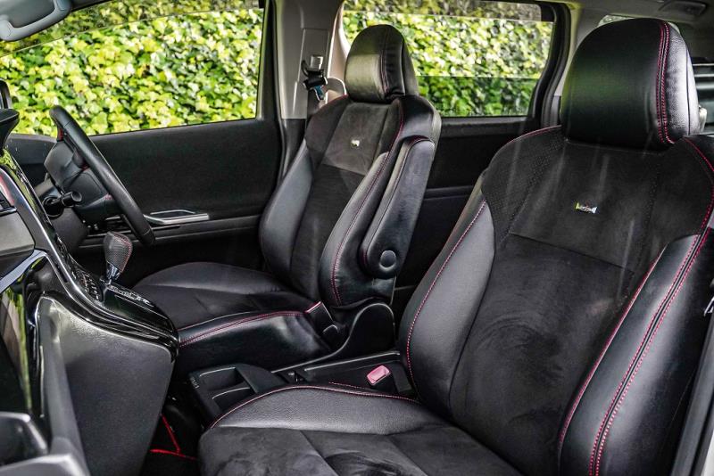 2013 Toyota Vellfire Gs Edition