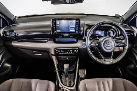 2020 Toyota Yaris G Hybrid / Vitz - Thumbnail