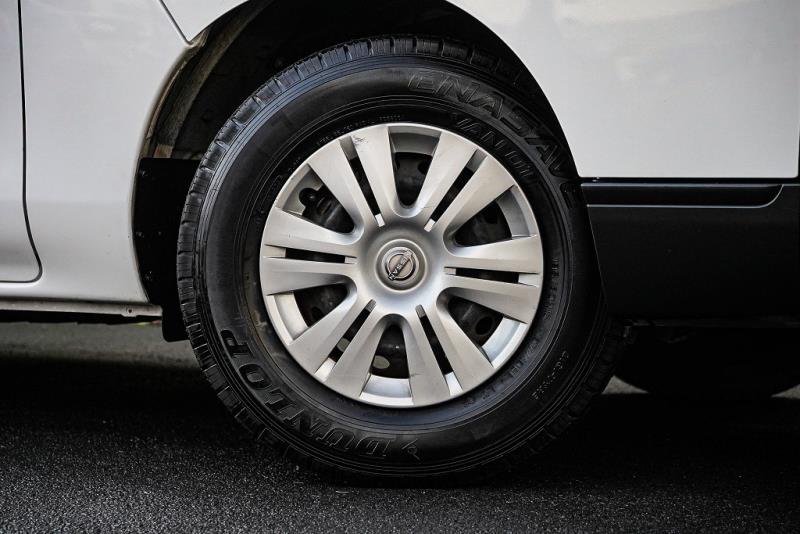 2022 Nissan NV350 6 Seater