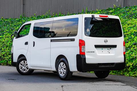 2022 Nissan NV350 / Caravan DX Long - Thumbnail