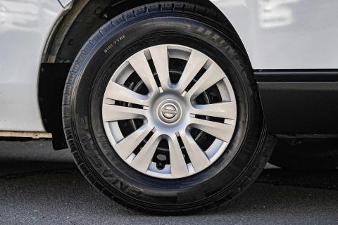 2022 Nissan NV350 / Caravan DX Long - Thumbnail