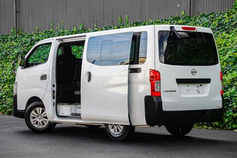 2022 Nissan NV350 / Caravan 5 Door - Thumbnail
