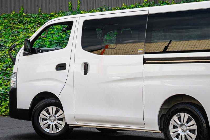 2022 Nissan NV350 / Caravan 5 Door