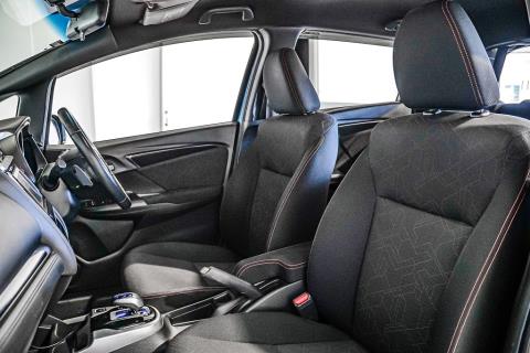 2014 Honda Fit S Hybrid / Jazz RS - Thumbnail