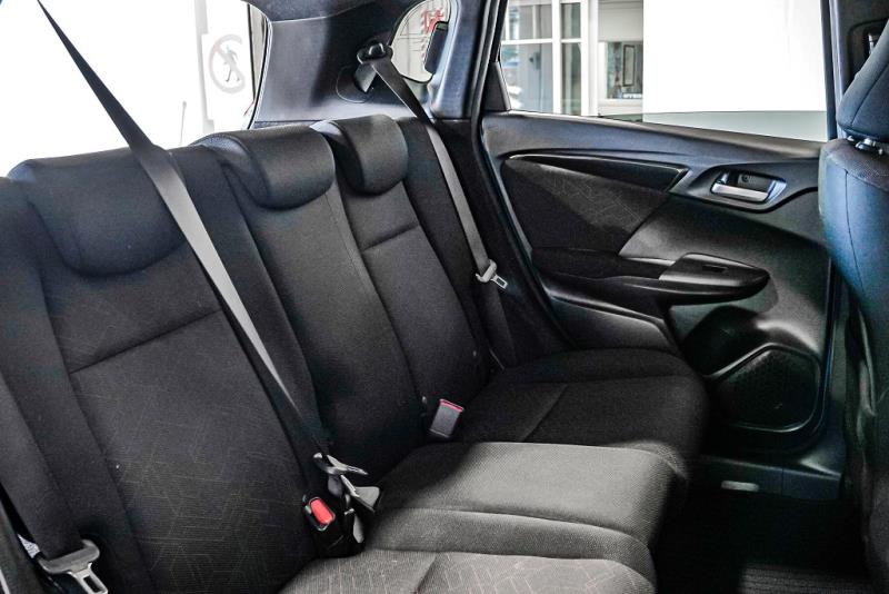 2014 Honda Fit S Hybrid / Jazz RS