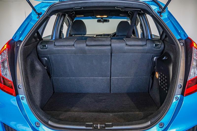 2014 Honda Fit S Hybrid / Jazz RS