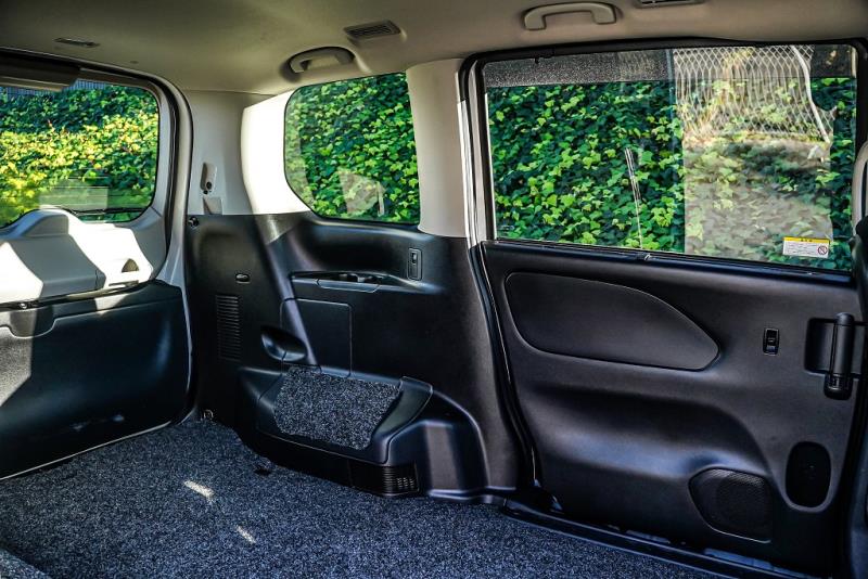 2017 Nissan Serena / NV200