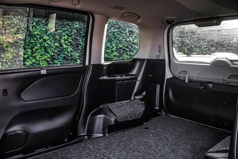 2017 Nissan Serena / NV200 - Thumbnail