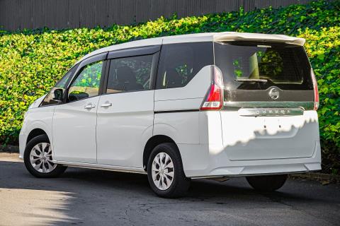 2017 Nissan Serena / NV200 - Thumbnail