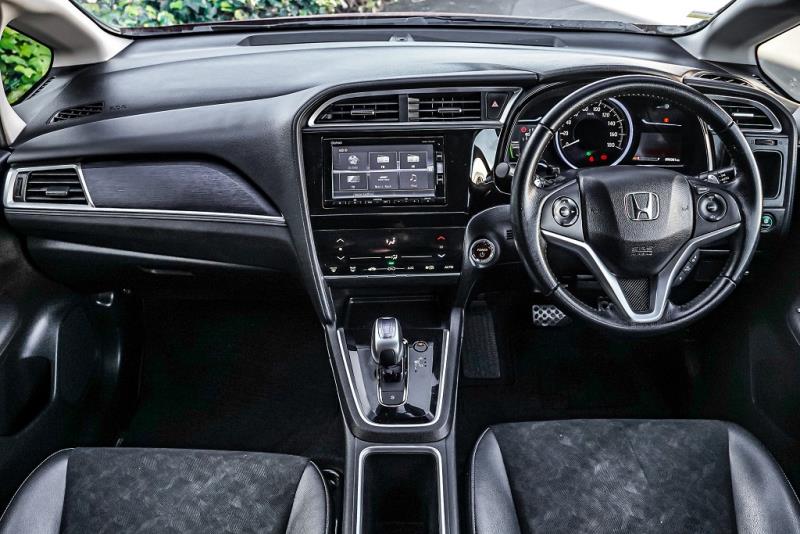 2017 Honda Shuttle Hybrid