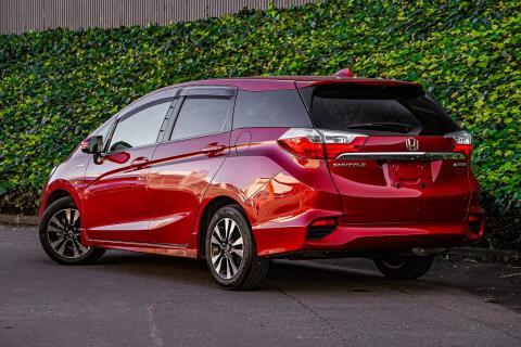 2017 Honda Shuttle Hybrid - Thumbnail