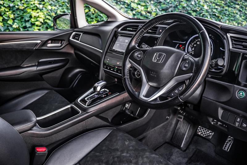 2017 Honda Shuttle Hybrid