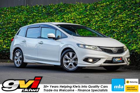 2016 Honda Jade Hybrid / Shuttle - Thumbnail