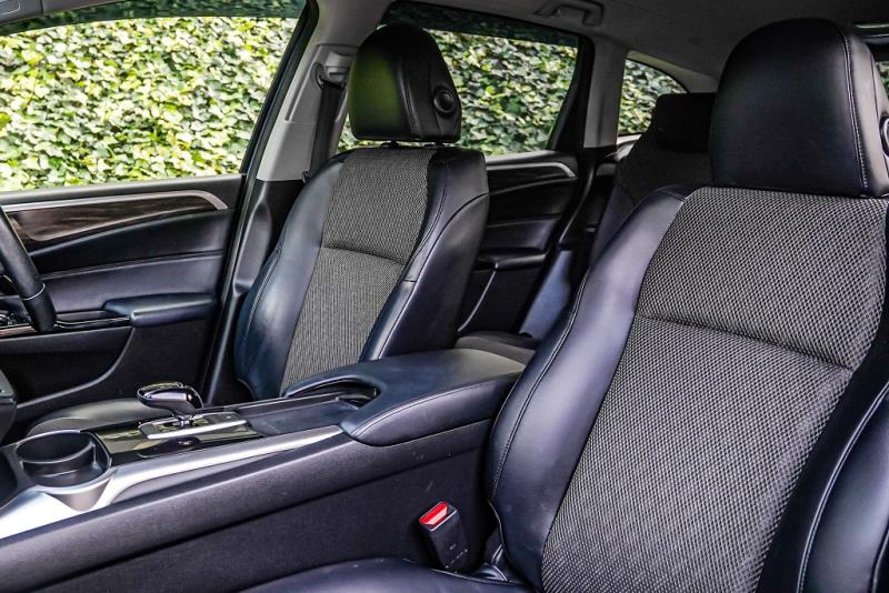2016 Honda Jade Hybrid / Shuttle