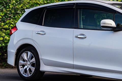 2016 Honda Jade Hybrid / Shuttle - Thumbnail