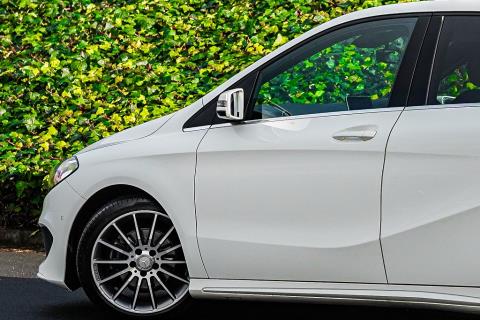 2015 Mercedes-Benz B 180 AMG Line - Thumbnail