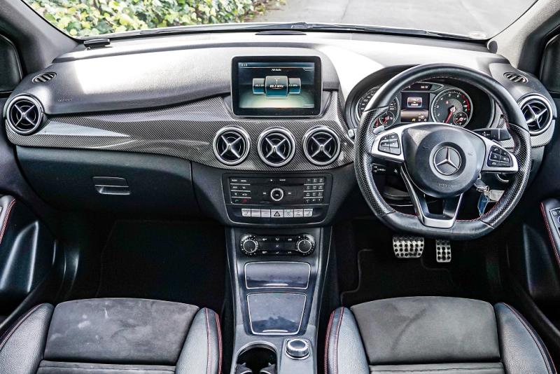 2015 Mercedes-Benz B 180 AMG Line