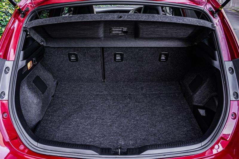 2016 Toyota Auris Hybrid / Corolla