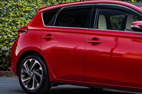 2016 Toyota Auris Hybrid / Corolla - Thumbnail