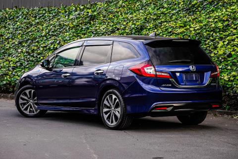 2018 Honda Jade Hybrid X - Thumbnail