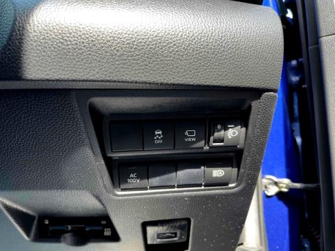 2020 Toyota Yaris Hybrid Z - Thumbnail