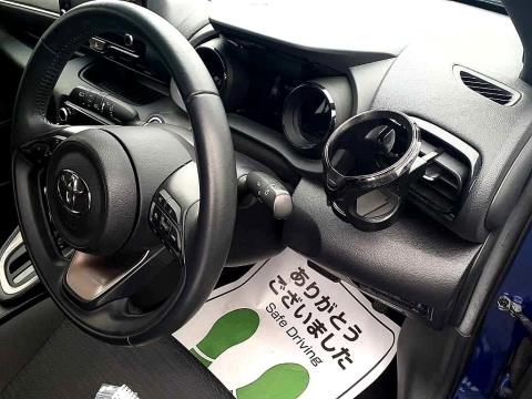2020 Toyota Yaris Hybrid Z - Thumbnail