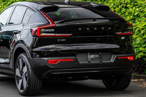2022 Volvo C40 Recharge Ultimate - Thumbnail
