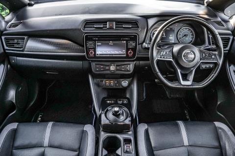 2018 Nissan Leaf 40G 86% SOH - Thumbnail