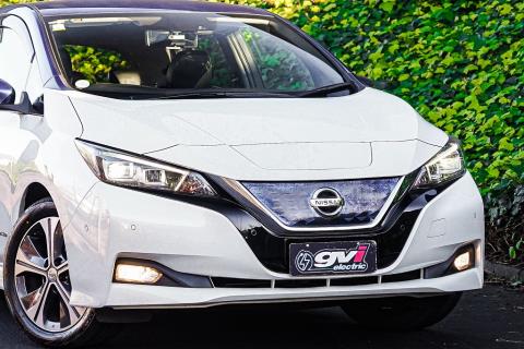 2018 Nissan Leaf 40G 86% SOH - Thumbnail