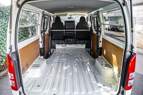 2021 Toyota Hiace ZL 5 Door - Thumbnail