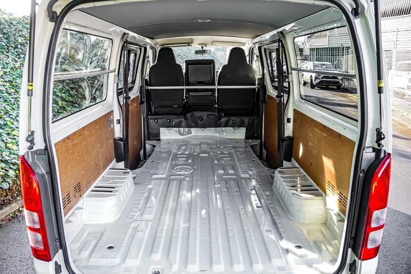 2021 Toyota Hiace ZL 5 Door