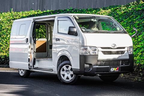 2021 Toyota Hiace ZL 5 Door - Thumbnail