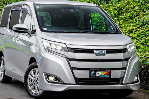2019 Toyota Noah Hybrid G / Voxy - Thumbnail