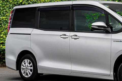 2019 Toyota Noah Hybrid G / Voxy - Thumbnail