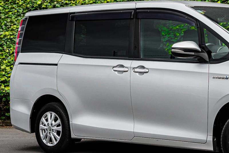 2019 Toyota Noah Hybrid G / Voxy