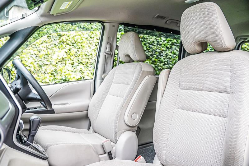 2016 Nissan Serena Van / NV350