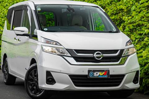 2016 Nissan Serena Van / NV350 - Thumbnail