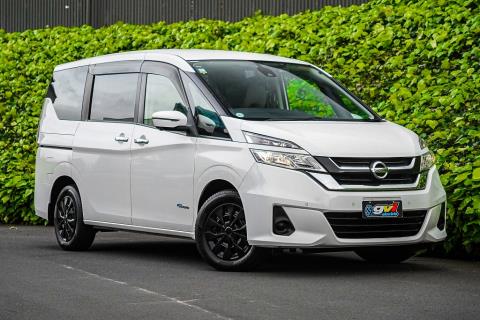 2016 Nissan Serena Van / NV350 - Thumbnail