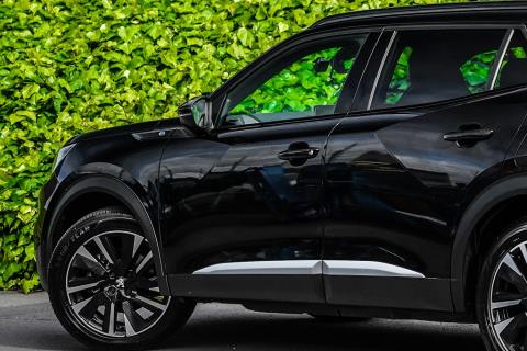 2021 Peugeot e-2008 GT Electric - Thumbnail