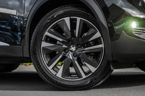 2021 Peugeot e-2008 GT Electric - Thumbnail